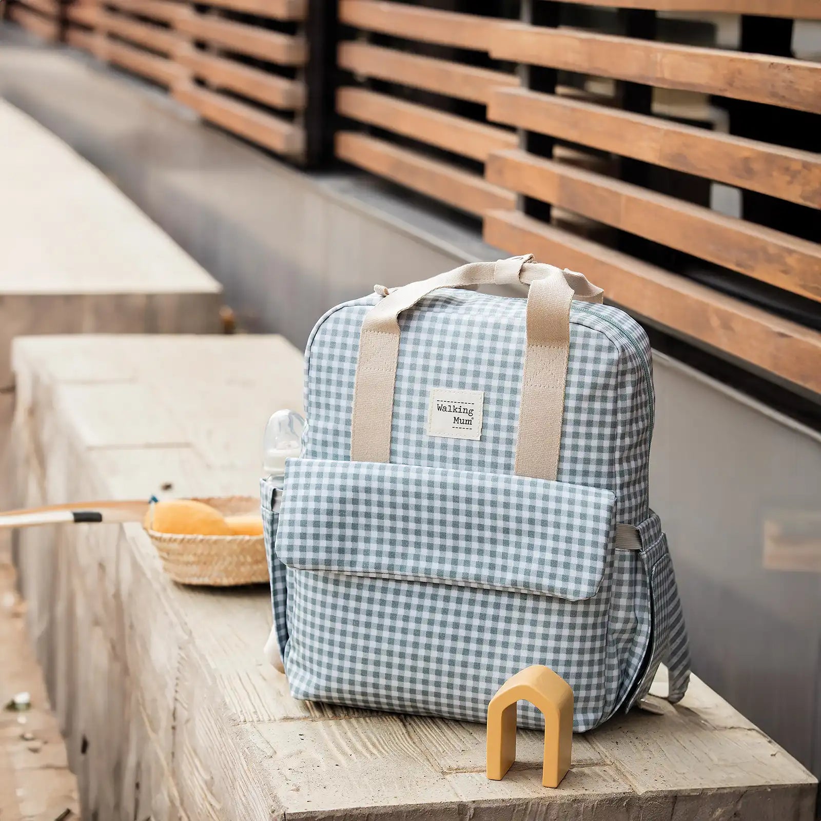 I-LOVE-VICHY-mochila-verde1