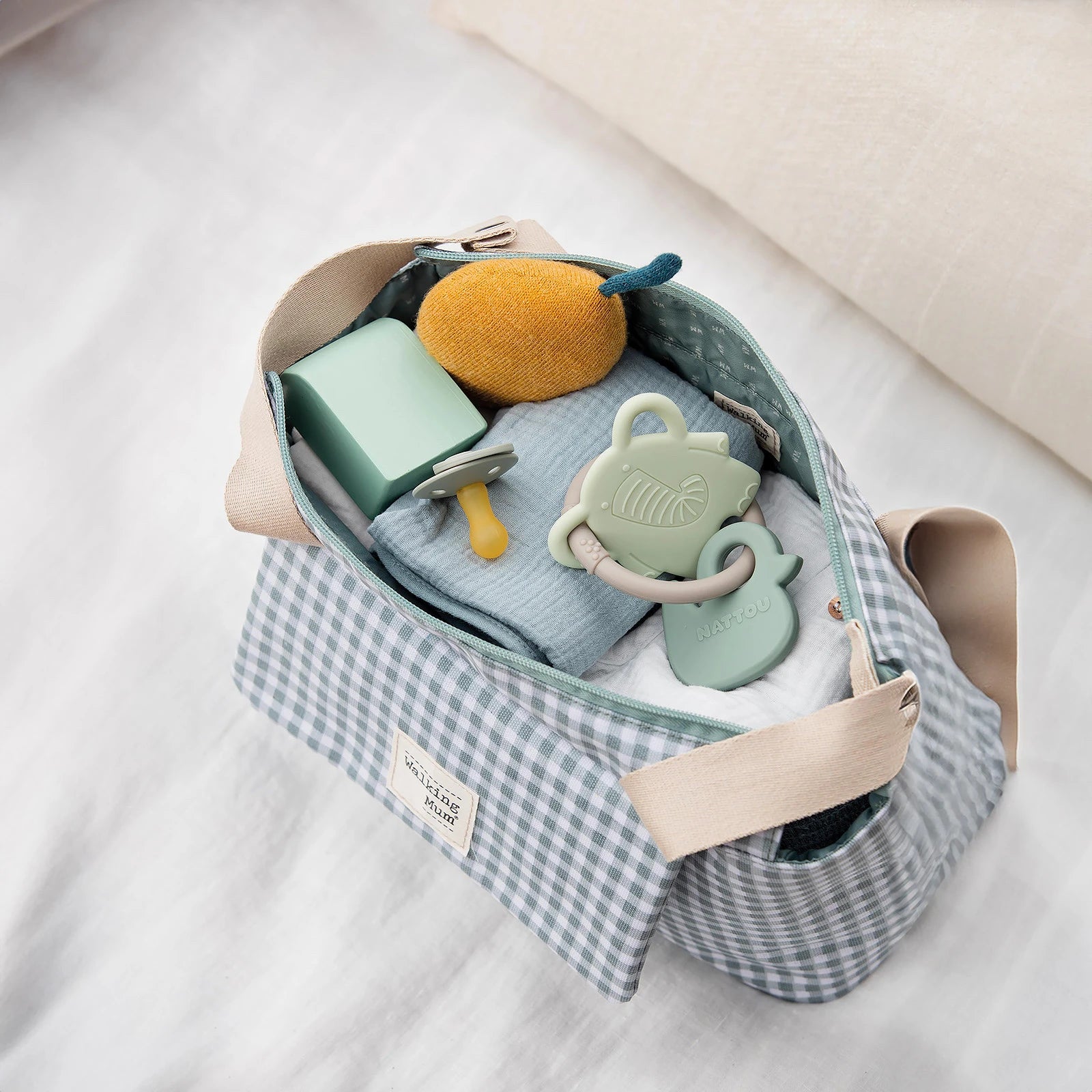 I-LOVE-VICHY-neceser-verde4