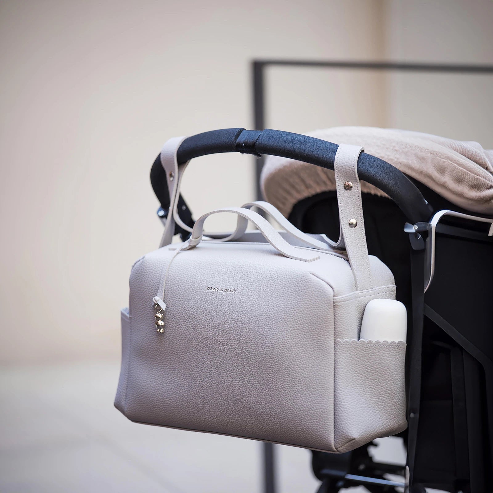 ICONIC-LOOK-BOLSA-GRIS_i