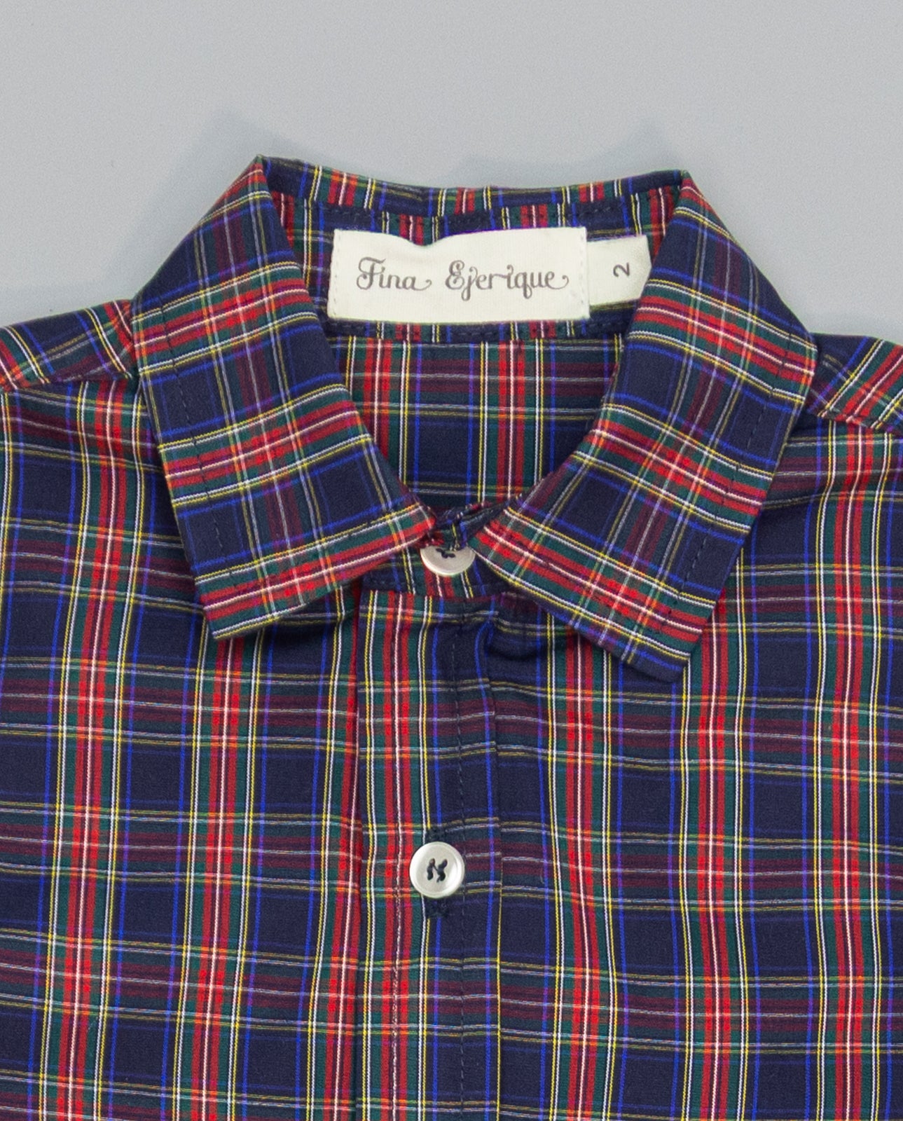 Conjunto camisa xadrez vermelha e azul-marinho calça bege menino da Fina Ejerique "CHRISTMAS"