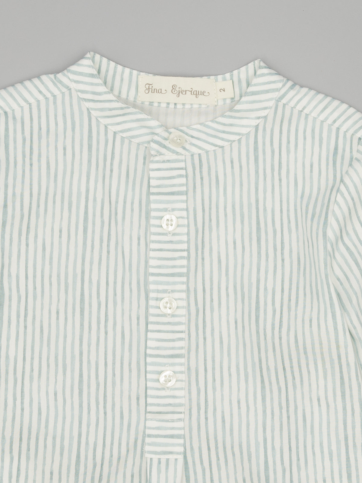 Conjunto camisa riscas azul e calção linho  da Fina Ejerique "BLUE"