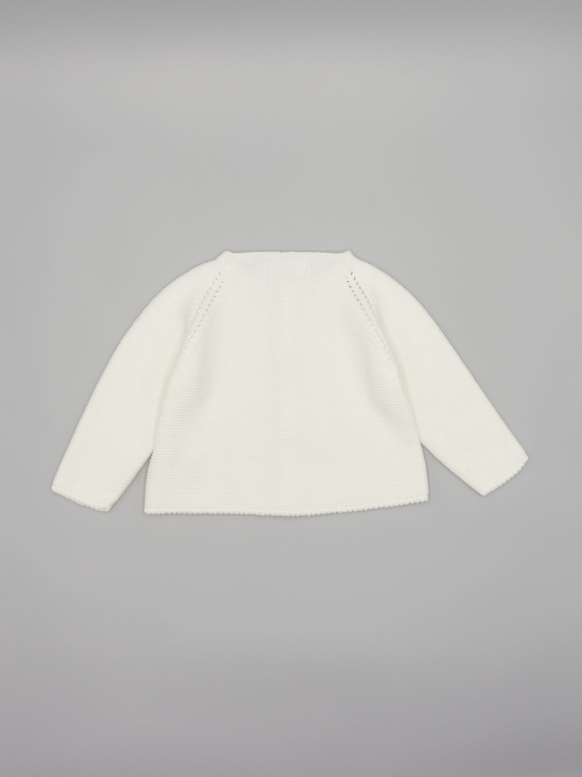 Casaco em malha cor perola da Fina Ejerique