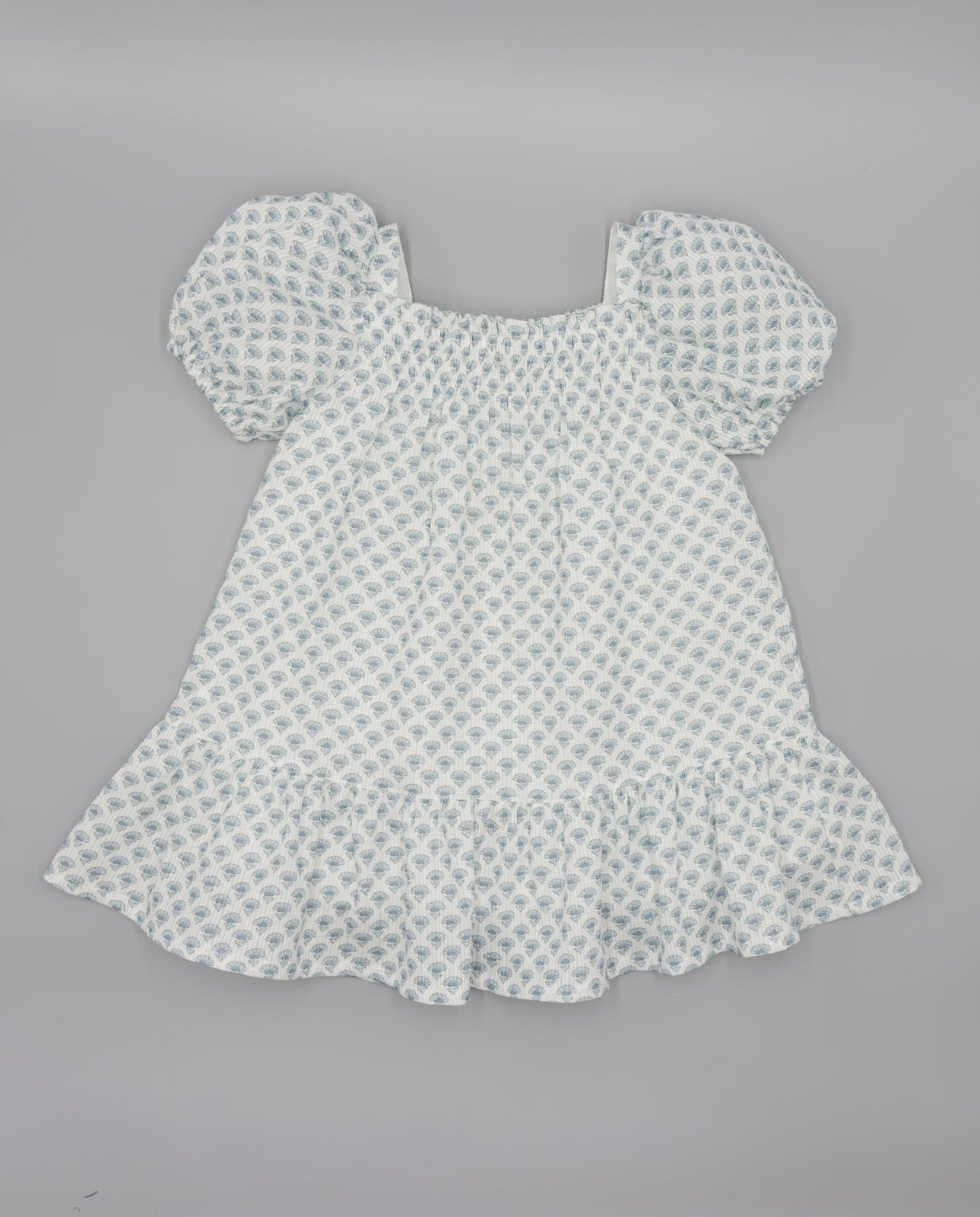 Vestido floral azul com mangas abalonadas para menina da Fina Ejerique "BLUE"