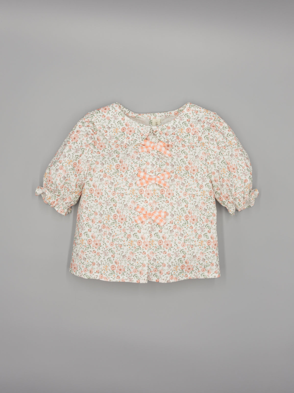 Conjunto blusa floral e calção vichy salmão menina da Fina Ejerique "PINK"