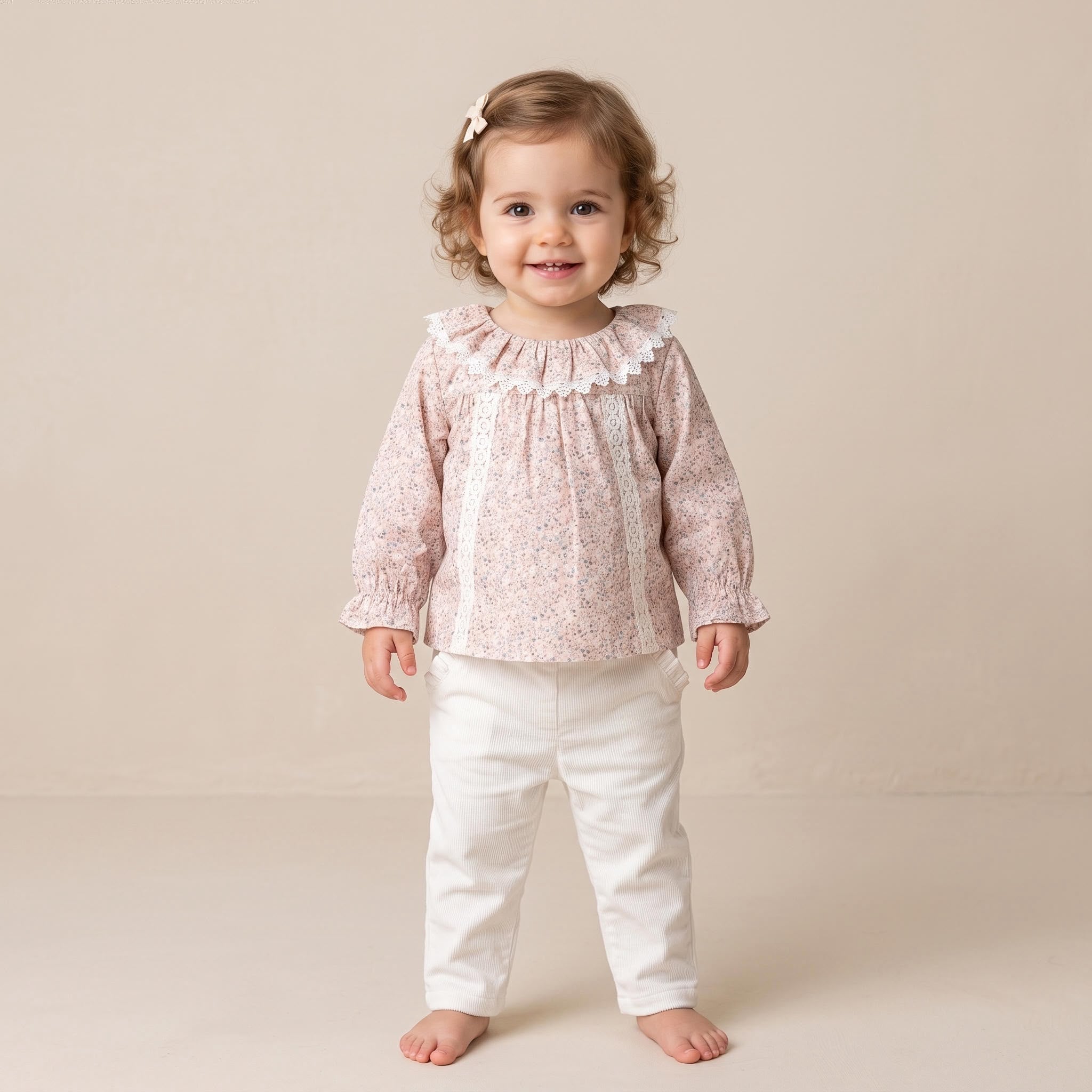 Conjunto camisa estampada floral e calça perola para menina da Fina Ejerique "Pink"